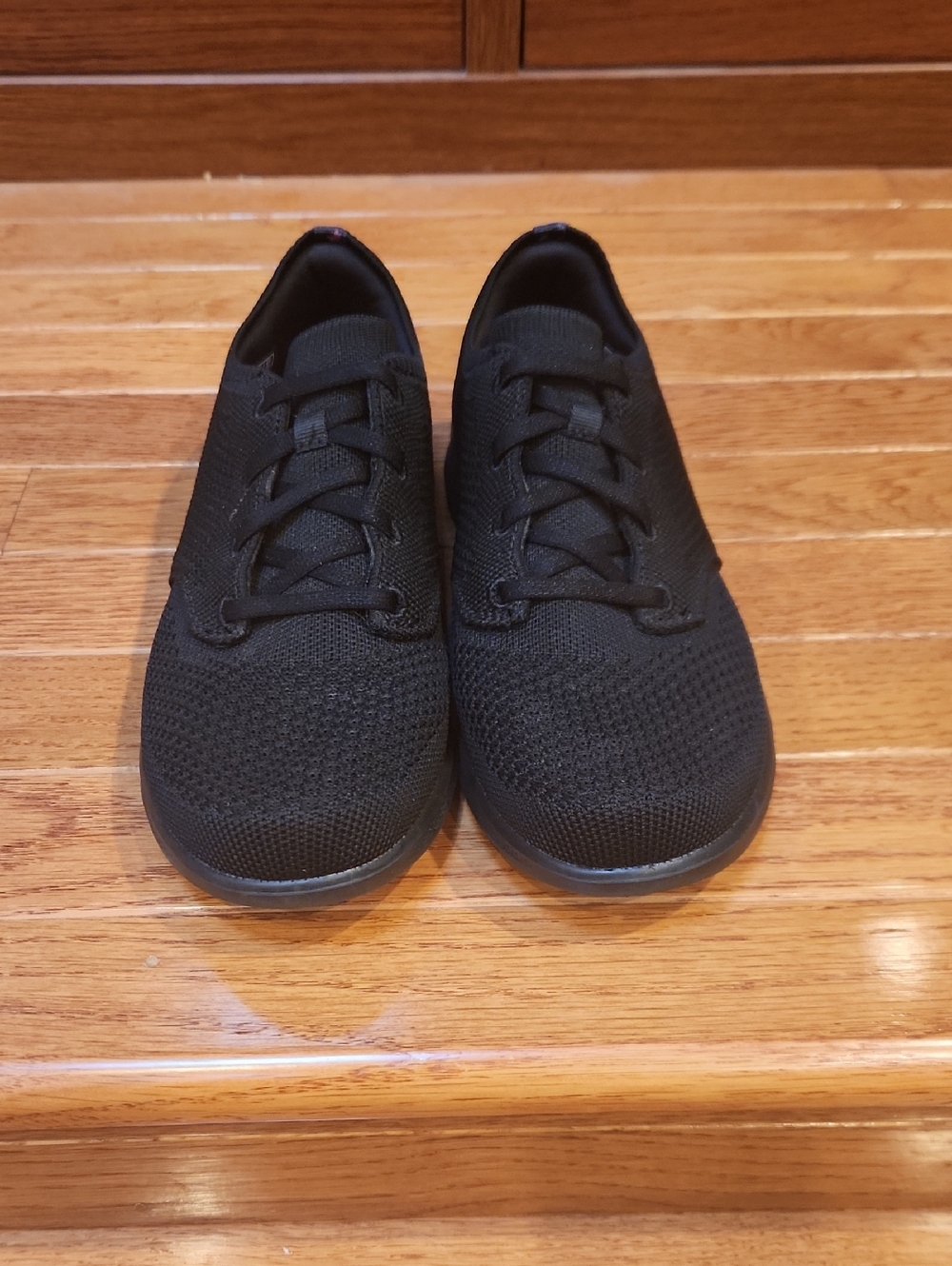 Skechers Women's Black Knit Sneakers